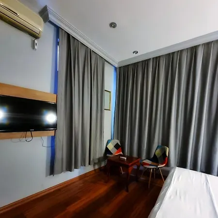Aparthotel Mayata *