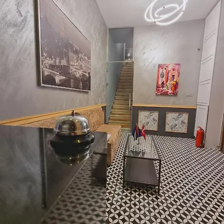 Aparthotel Mayata *